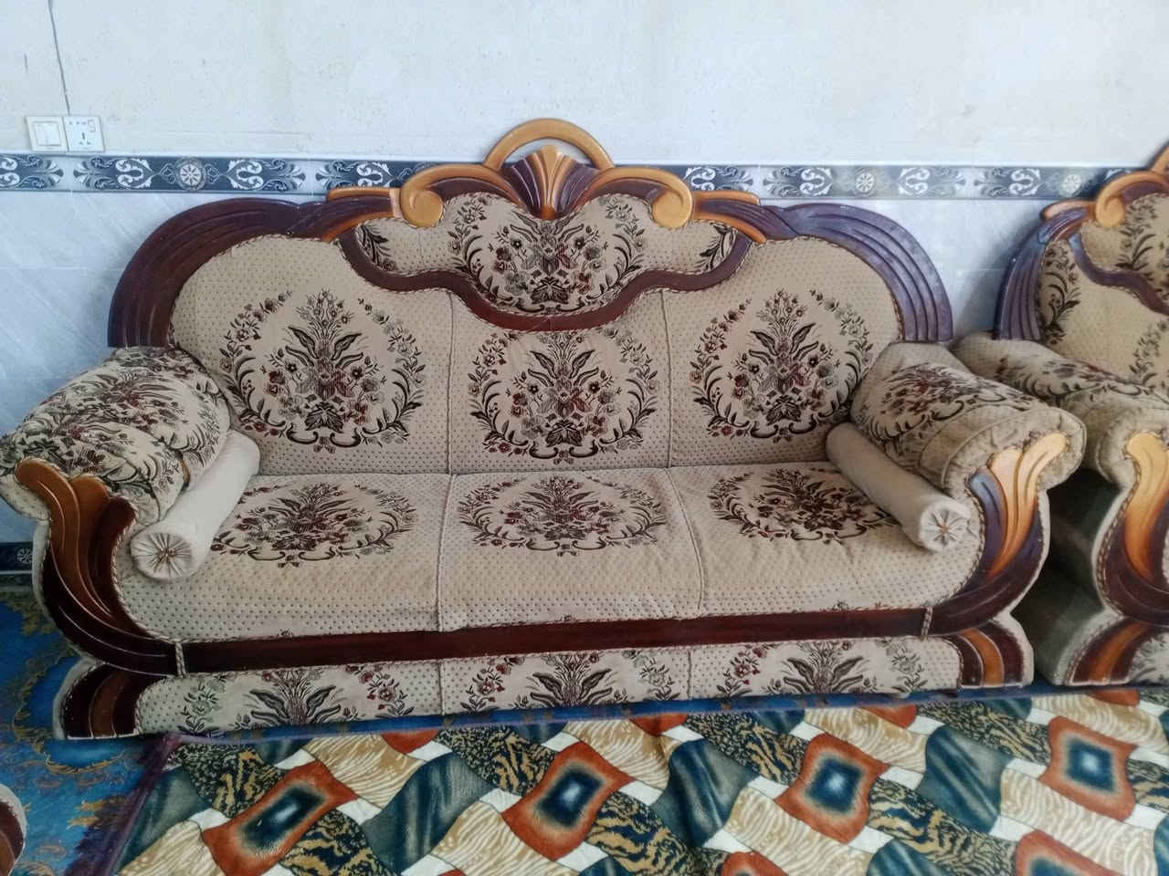 للبيع بسعر ١٨٠ وبيه مجال قليل جدا مكاني القاسم الاتصال ***********
