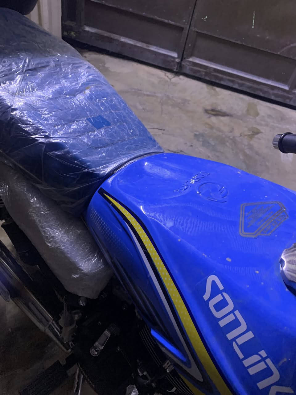 دراجة سونيك محرك ٢٠٠ موديل ٢٥ الشاشة مكسورة وتانكي مطعوج شوي مثل ما واضح بصورة


**إذا كنت صاحب هذا الإعلان وتريد حذفه لأي سبب، رجاءا أرسل رسالة إلى الدعم الفني**