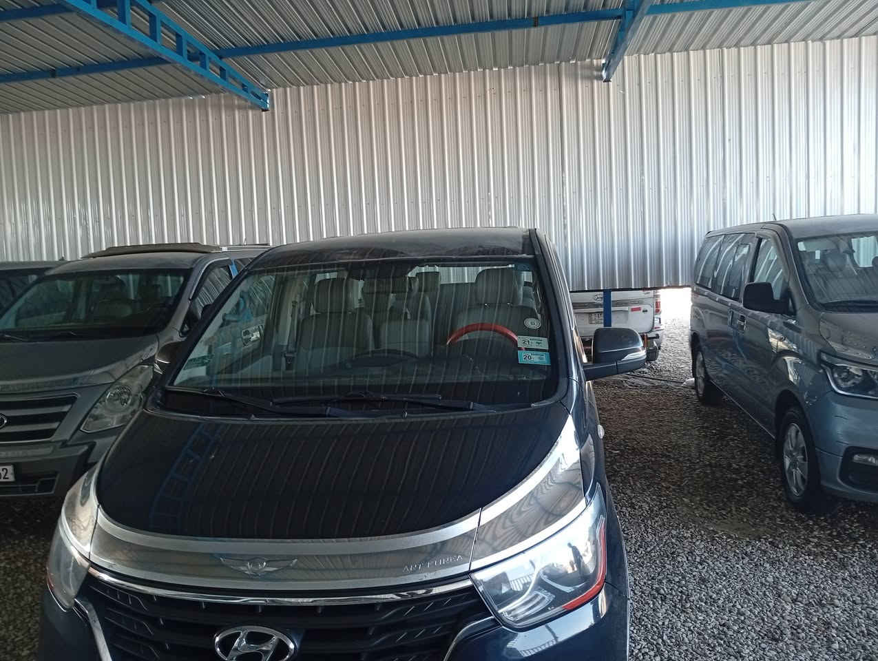 سلام عليكم هونداي ستاركس مسكر لون كحلي سياره كفاله عامه كوريا وعراق مشيه 160 الف سياره مكينه كرتون رقم بابل بسمي شخصيا سياره وضع زيرو يوجد مراوس بستاركس حسب القناعه الاستفسار ***********
