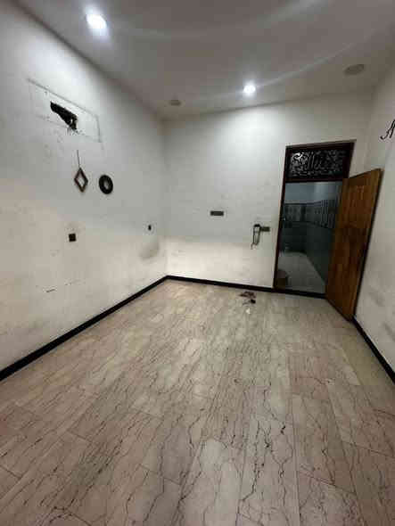 دار سكني المساحة 50م

يحتوي ع ثلاث غرف نوم وصالة ومطبخ وخدمات عدد 2

السعر 800 الف قفل غير قابل للتفاوض

الموقع الضباط 

للأستفسار:

***********

***********

واتساب
