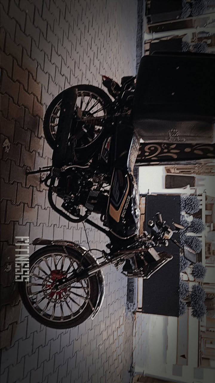 سلام عليكم دراجة ايراني ضاغطة وزنجيل  للبيع موديل 2026 مكفولة شخط ما بيهة ما بيهة اي نقص كلة شغال السعر 950 وبيهة مجال الدراجة جديده ولتكل تغني لين سعر ازيرو 1250 لين ضاغطة  مكاني بغداد العضمية ***********
