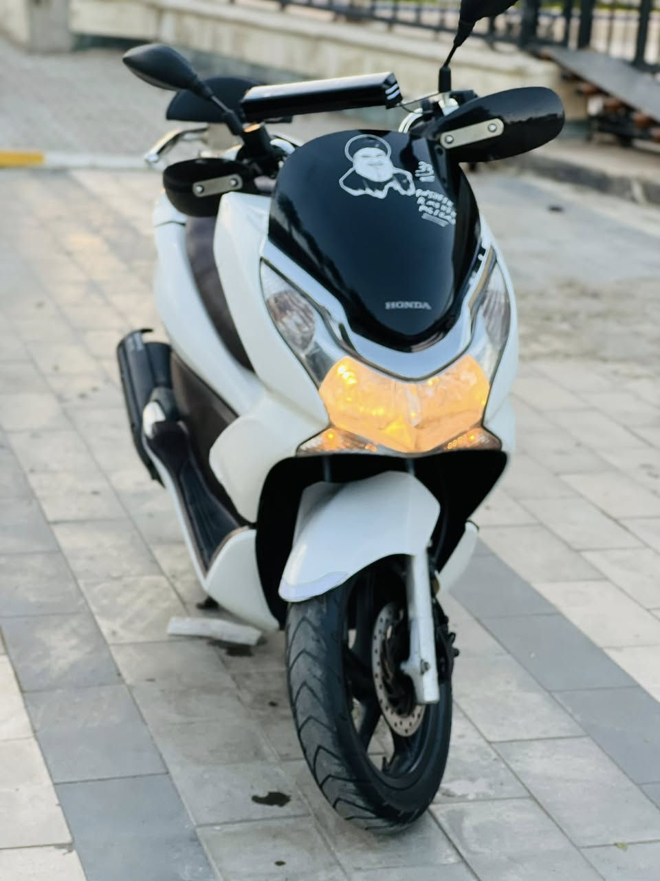 السلام عليكم للبيع دراجه pcxجيل الاول دراجة مال رمبه مديل18 ماخذها رمبه الدراجه على  ايدي حجم مكينه 150ياباني الاصلي دراجه جديده مال جناي  سويجين  بيه 
ياباني الاصلي دراجه كامله أستان كهربائي حساس ازدحام ٢حرف Aدراجه جديده الدراجه مكينه لوك شلعه معدل خير من اللّٰه دراجه تكول جديده بمعنئ الكلمه واحلا من الصور  دراجة مكينه مكفوله اي نقص مابيه
السعرمليون 350   و مجال قليل 
***********المكان  بغداد الكرخ
