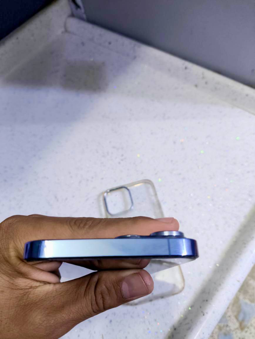 السلام عليكم اخوان 
جهاز 13برو ماكس
بطارية:77
نظام:شرق أوسط
السعر 750الف
مكفول 
العنوان واسط قضاء الحي 
***********
