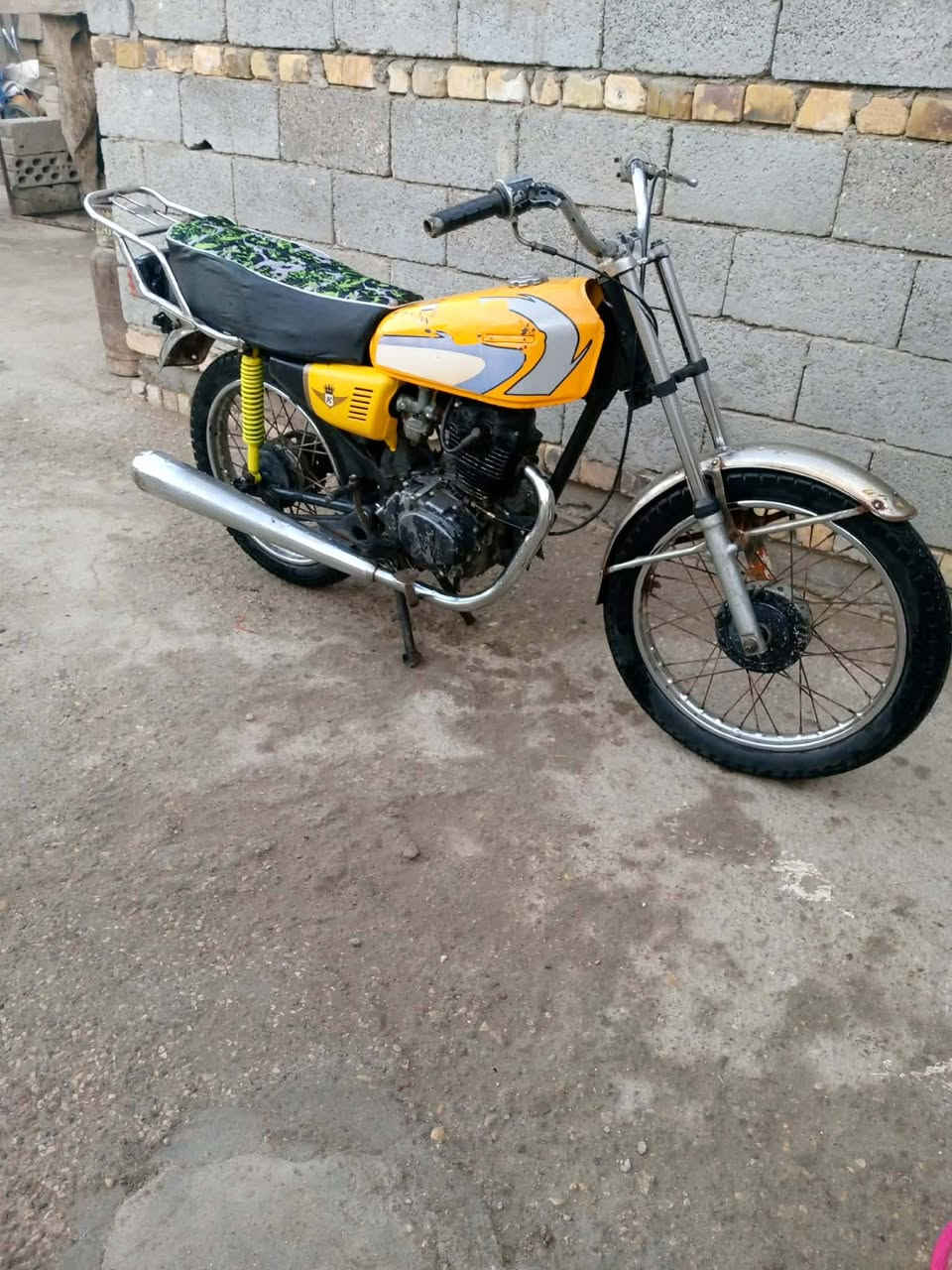 سلام عليكم دراجة للبيع موتيل 14كلك مكفول عشاء رين دراجه جاهزه مكانك ناصريه رفاعي سعر 250 وشراي يصل ***********
