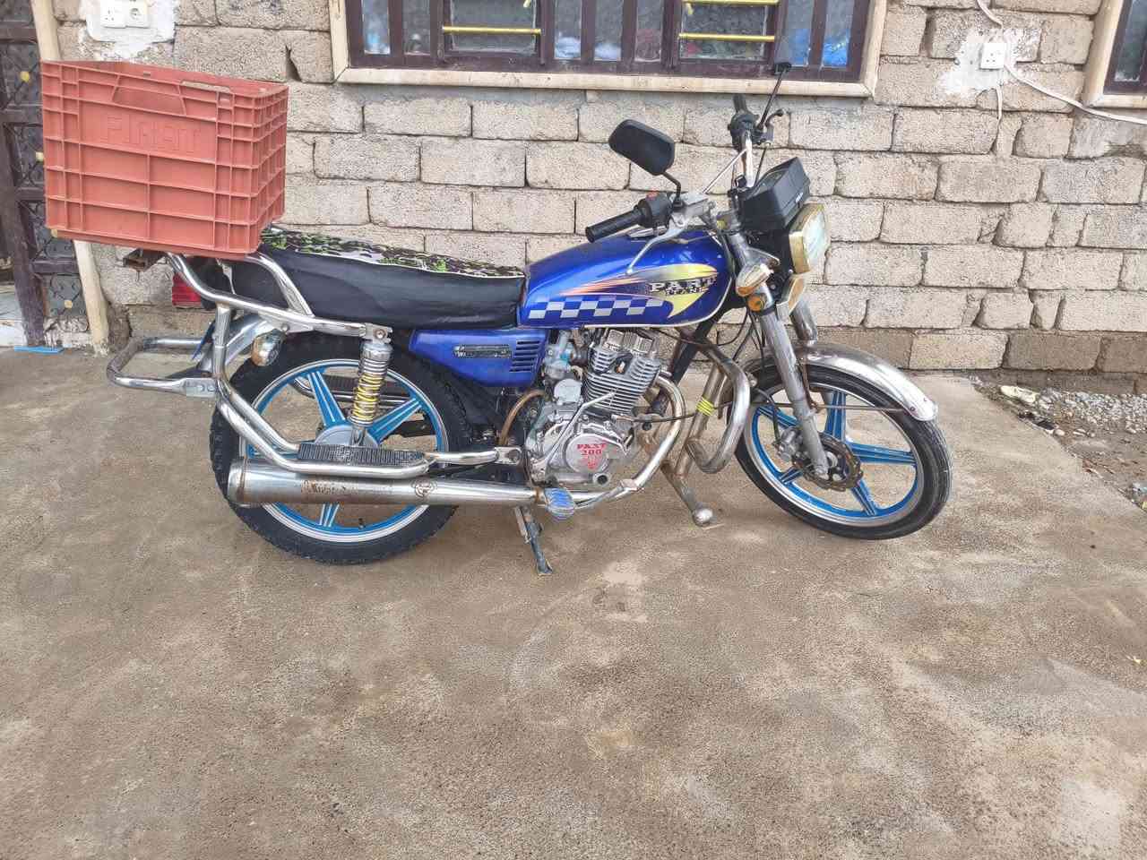 موطور شغل ومش بارت 2020 محرك مفتوح  شرط كهربائيات شغاله السعر. 500 الف. وبي مجال قليل ***********
