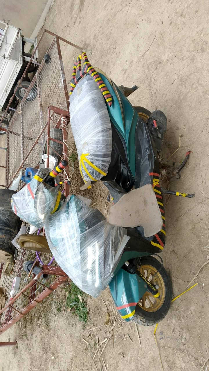 اسلام عليكم للبيع ذبانه نضيفه نكره سلف سعر 300وبيها مجال مكان بابل جبله ***********
