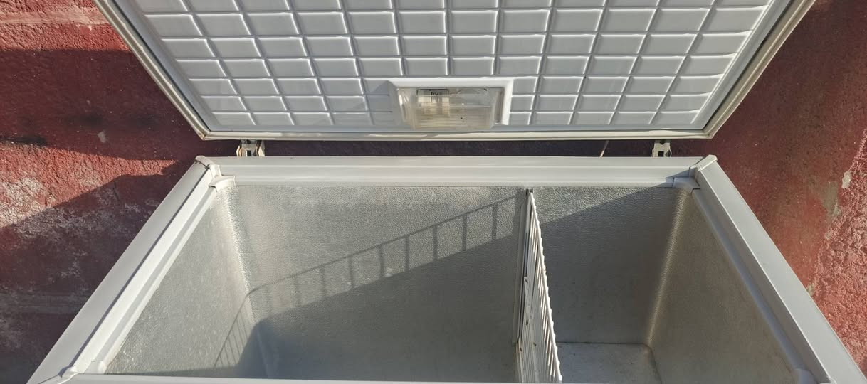 السلام عليكم
غراض للبيع
مجمدة شغالة تجميد حجم وسط السعر 150 وبيها مجال 
غسالة شغالة حجم 12كيلو السعر 80 وبيها مجال 
المكان بغداد المشتل 
***********
يوجد اتصال او واتساب
