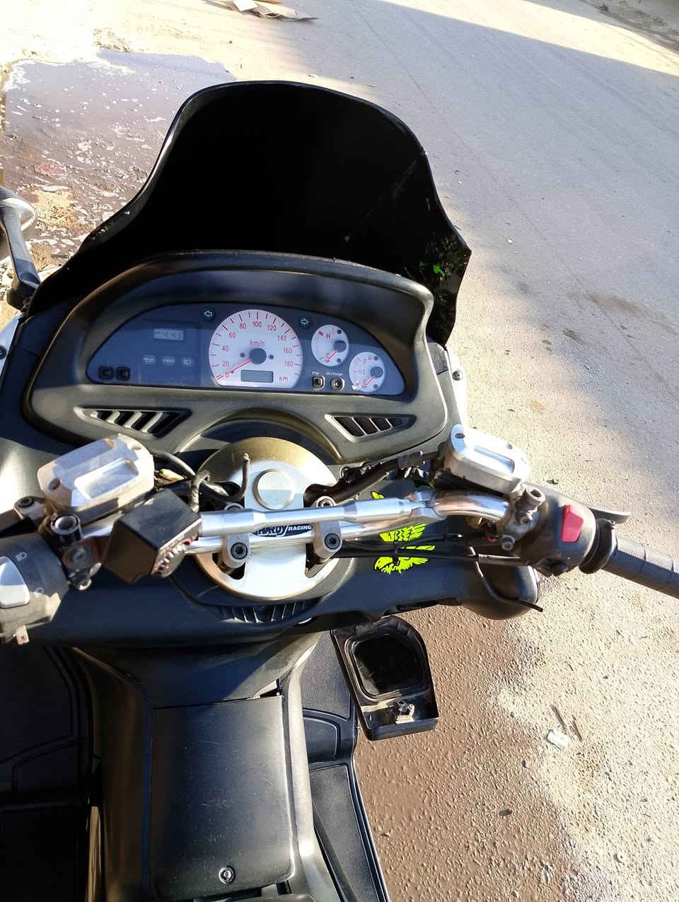 تي ماكس موديل 2007
للبيع الدراجه نضيفه كلش مكينه مكفوله 

الدراجه شخط مابيها بلاديه عليها ادامه كامله دهن ومي راديتر الدراجه نكره وحده ونشطه كلش السعر 18وبيها مجال للطيبين...
***********
