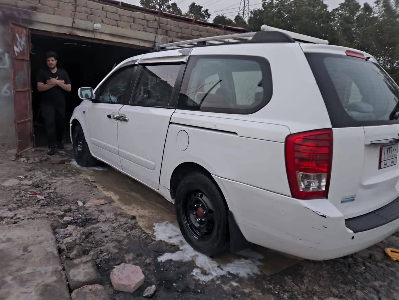 السلام عليكم
كارنفال 7راكب موديل 8 خليجي 
ضايفله كشن قلاب مسوينه 8راكب تريد تشيله تبقي بكيفك 
بيه جاملغ وبنيد تبديل بدون دواخل كفاله ماعدا التبديل 
مكينة جديده 3.8بانزين مكفولة 
صرفه حلو يوميه اروح ورجع بيه لدوام 140كيلو تصرف 22لتر
كير 5نمر كهربائيات كله شغاله 
تخم تاير وباتري جديد اي نقص مابيه 
سيارة جاهزه مجهزة ماعدا أرضية السيارة الجلده يرادله تبديل تريد تخليله سفريات بكيفك 
رقم بغداد أجرة 
السعر 128
تحويل ثاني يوم شرط 
والحسين مكلف مكلف بالنشر 

اتصل على الرقم ***********
