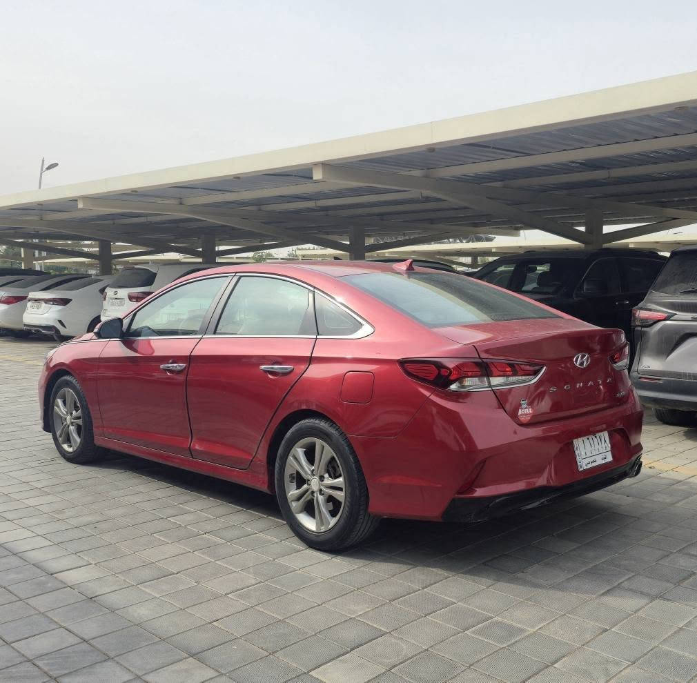 سوناتا 2019 وارد امريكي رقم نجف باسمي 
المواصفات .
1- بصمة ابواب + تشغيل+ جنطة 
2- رادارات امامي وجانبي وتوقف ذاتي عن اقتراب السيارة
3-شاشة لمكيف الهواء وعرض تفاصيل درجات الحرارة
4-فتح الجنطة اوتماتك عند الاقتراب منها 
5-قطعتين تبريد + تبريد منفصل (مناخين)
6-كشنات تدفئة+كشن السائق كهرباء
8-شحن واير لس وكذلك يدعم الشحن السريع + منافذ شحن usb 
9-ويل كب 17
10-  وضعيات للقيادةsports  +normal
11-محرك2.4 Gdi
12-تحديد مسار + قيادة ذاتية
14- تحديد سرعة وتحديد المسافة بين السيارتين للأمان والتوقف الالي عند الاقتراب
15-كاميرا دوارة

الحادث الباب و الجاملغ خلفي 
للاستفسار *********** مكاني نجف النجف, العراق
