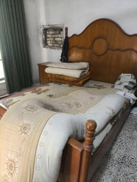 سرير • أثاث غرفة نوم