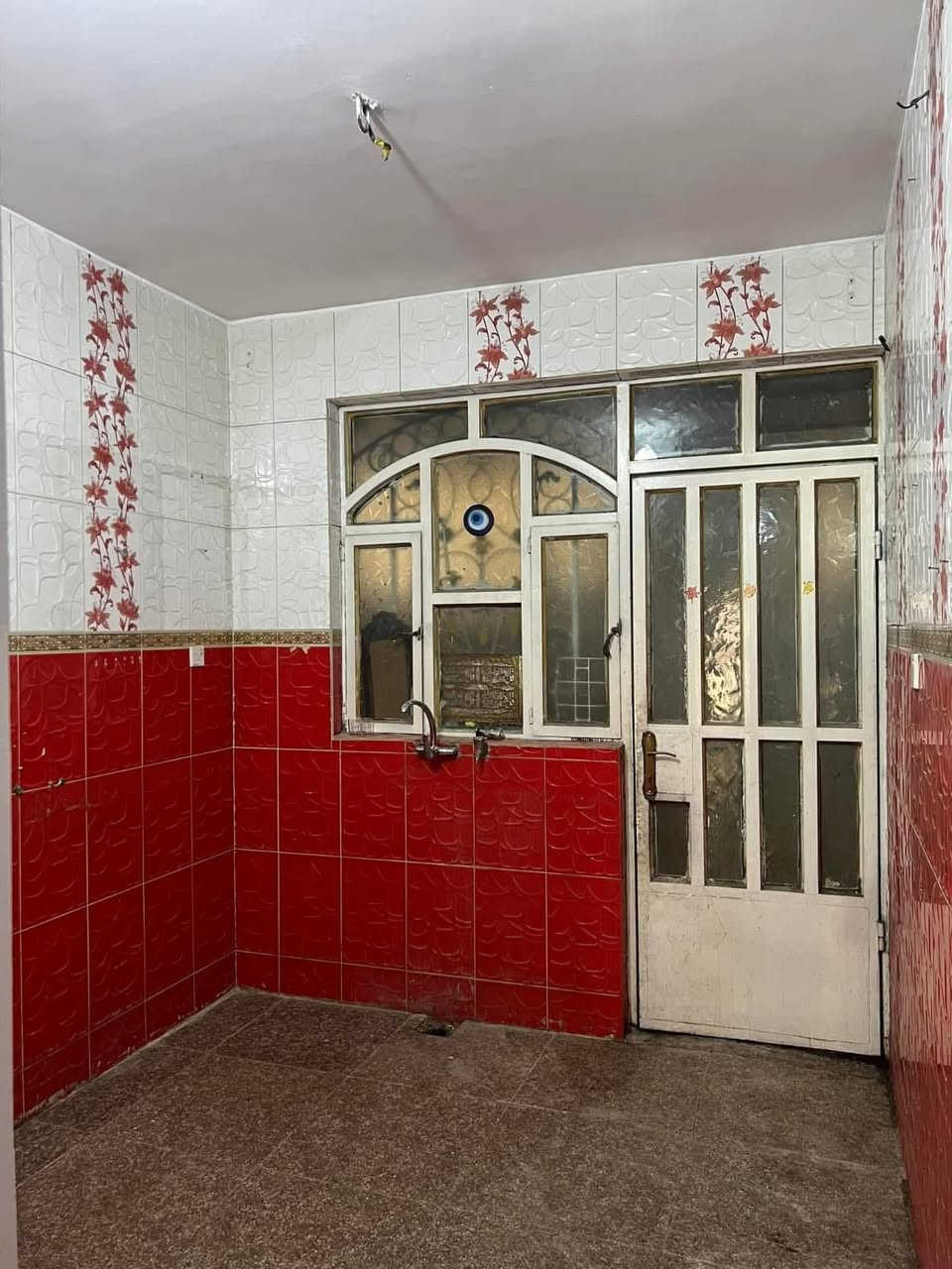 دار لليجار بناء حديث 👌📍موقع الشعب منطقه العقاري قرب مدرسه التربيه وصالون يلدز❤️
يتكون من غرفتين نوم وصاله وحمام ومطبخ وستقبال وسطح وبيتونه للاستفسار والطلب حسين الدراجي ابو الاكبر *********** (سعر اليجار 450 قفل )
