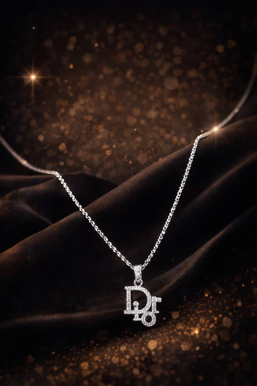 قلادة اشكال مميزة طلاء ثابت 
السعر(٣٠٠٠) 
العنوان:ذي قار قضاء الفجر سوق القيصريات الجديد القيصرية الثانية محل رقم(٦٣)
يتوفر توصيل كافة المناطق


**إذا كنت صاحب هذا الإعلان وتريد حذفه لأي سبب، رجاءا أرسل رسالة إلى الدعم الفني**