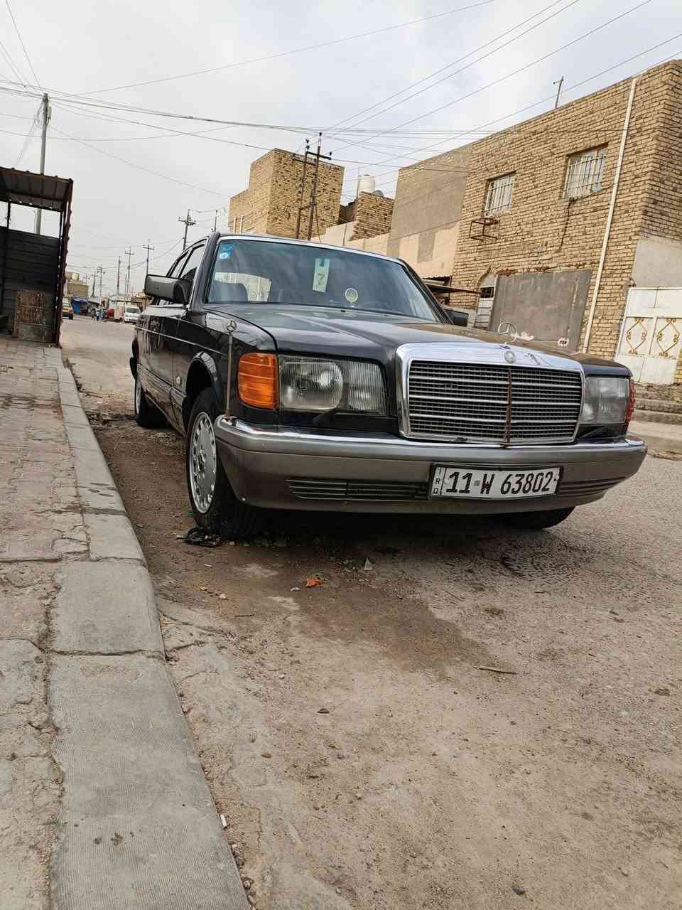 السلام عليكم مارسيدس جامبو رئاسي باب قصير  محور 3000 موديل 1987بسمي رقم بغداد مكفوله من ضربه ولكص مصبوغه لجماليه  مكينه وكير وحداديه جداد جاهزه  تبريد شغال ثلج كشناتهه جلد كهربائيات كلهه شغاله سياره جاهزه ماعوسهه شي سعر 58 وبيعه مجال ( *********** )
