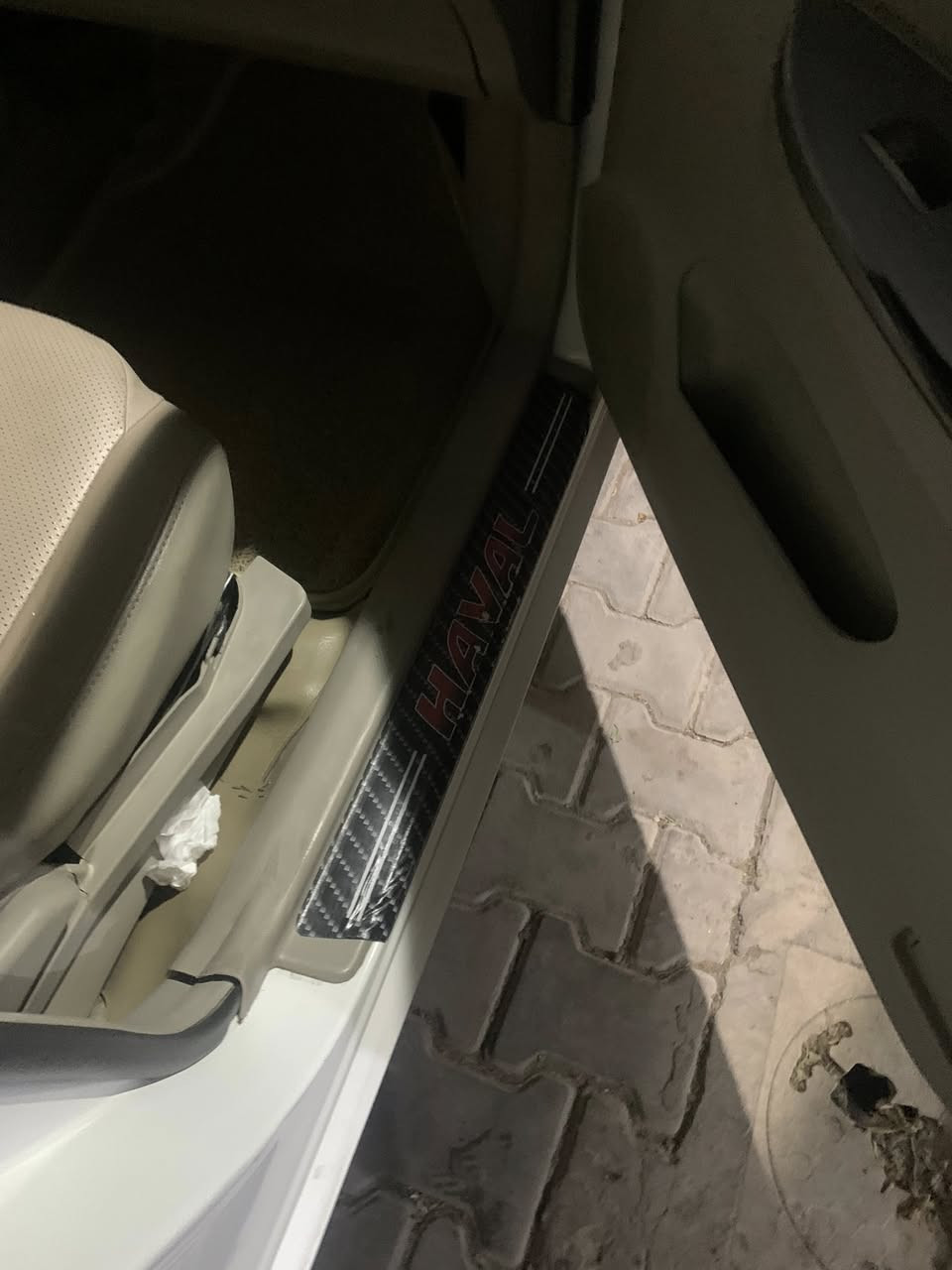 سلام عليكم اخوان ركزو وياي بي واي دي 2016 شرط تحول بياع شراي عذرني ماكدر ابيع لئن تحويل شرط موصفات معروفه السياره نصبتها وكعدتها كلش مرتبه امانه الله اني مو بياع شراي رجال اخذتها قبل فتره ممحول بعدني بس مسوي مكاتبه مروريه يعني ردت اجنيها لئن اني جنايها ف شاء القدر الله رزقني داخذ  بي واي دي ٢٠٢٥ تبريد تدفئه كير مكينه شواصي لغود دبلات كله كفاله تجي وراح تشوف صدرها٨٠/١٠٠ بيها صندوك وجاملغ عكس سايق ودوسه وخشم لبنيه تقريبآ امانه الله كلش صغير بدون ضربه قويه ابد طخطخات مثل منكول وكلها راجعه ومرتبه  الباب من لشركه بل تحميل مضروب امانه الله ورقيب ف مسوين عليها عرض فرق ٧٥٠ع سعرها وماخذها الولد السياره كلش حلوه بدون خياسات ال يجي ويشوفها ميرجع  هذني نقوصات كلش بسيطه وانزلهن من لحساب بعد وبل خدمه سعرها ٦٥ وبيها مجال للشراي بدون كسران فدوه اروحلكم الله يرزق الجميع لاحد يكلي انتضرني  ال يريد يكلي دزلي لوكيشن *********** هذا رقمي واني ممنون وتساب رصيد متواجد بأي وقت
