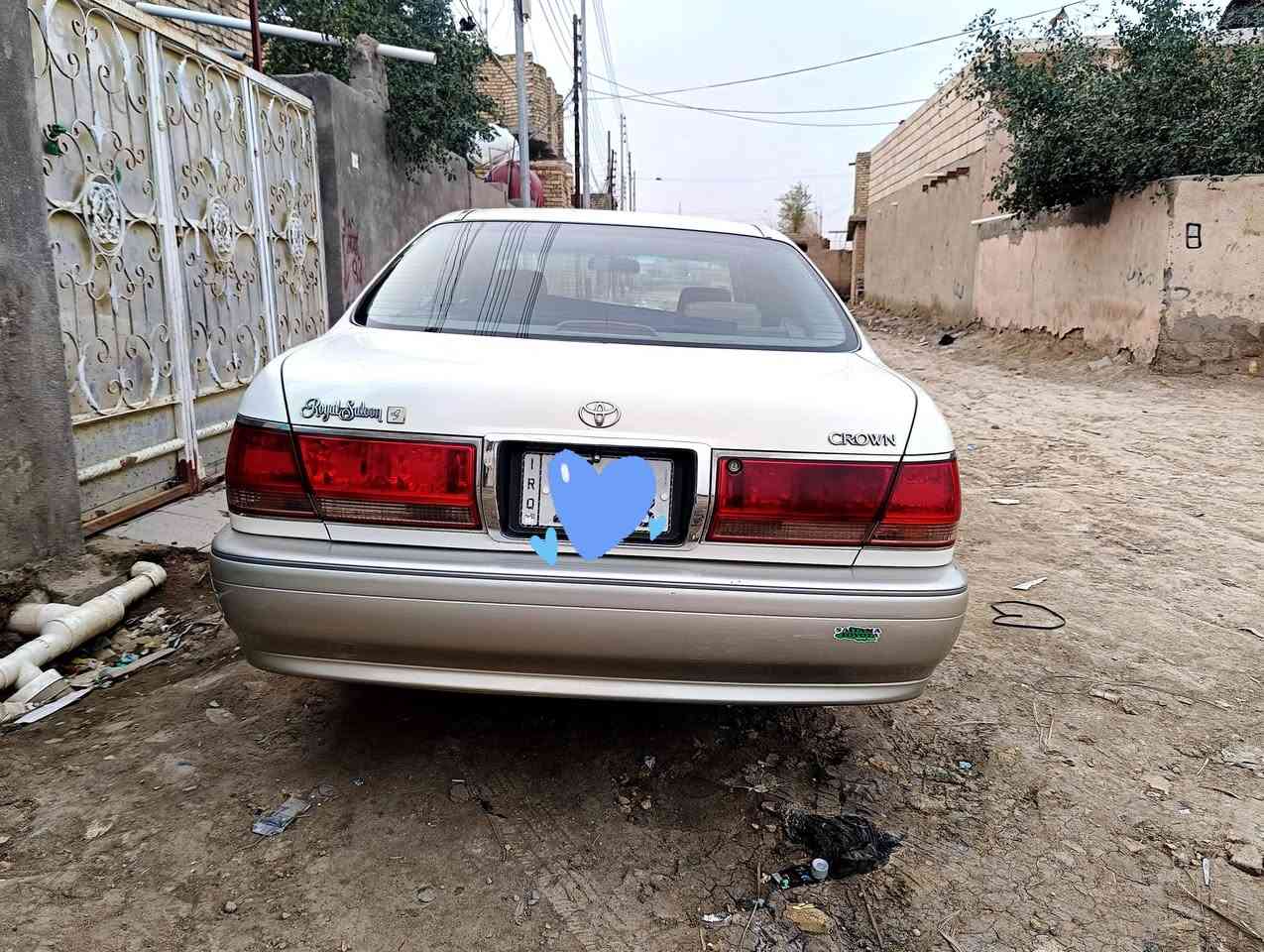 ملكة كراون موديل 2001 اصل ..سيارة اصولية  وبإسمي سنوية صادرة بسنة 2026.. رقم كركوك مشروع  وطني  ومداور ثاني يوم بأي مرور يعجبك... السيارة كفاله عامه
مواصفاتها
محرك ديفور الچبير 
گير ومحرك مكفولات 
حداديه جديدة جداً ...وتخم تاير جديد
تحوير نجف فوگ وجوة...
دشبول عارف العيساوي
تبريد تدفئة  
3 دگم ...بردة خلفيه 
السيارة ماناقصة برغي وترايك 180 ...جديدة جداً وجاهزة من كلشي 
ناصرية /سوق الشيوخ 
السعر 160 ورقه وبيها مجال بسيط
موبايل ***********
