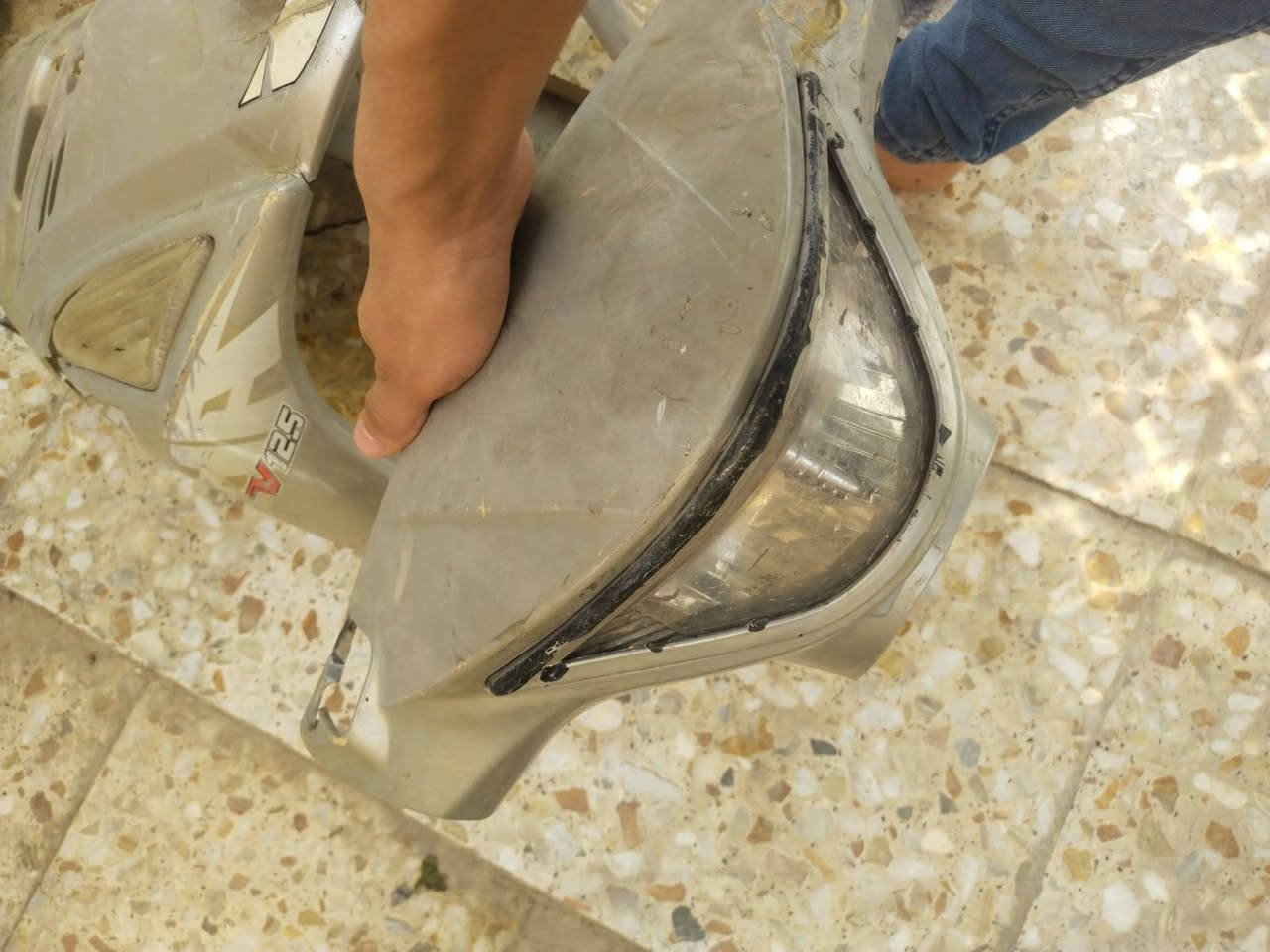 دراجه للبيع ابيع كوم حديد ع وضعهه هذا وياها الكفرات مالتهه نضاف وجدد  بسعر ٥٠ الف مكاني حي الجهاد الملحانيه واتساب ***********
