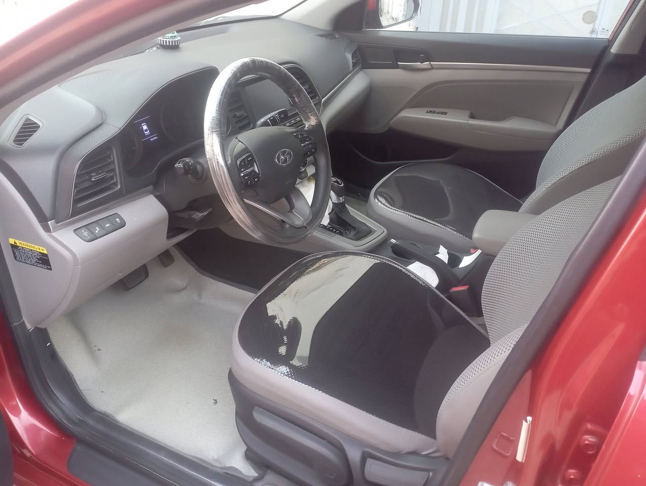 السلام عليكم
النترا موديل 19 بنيد فقط صبغ نفسه مصلح 
وراد امريكي حادثه موضح بل منشور 
السعر 140,وبيهه مجال 
***********
