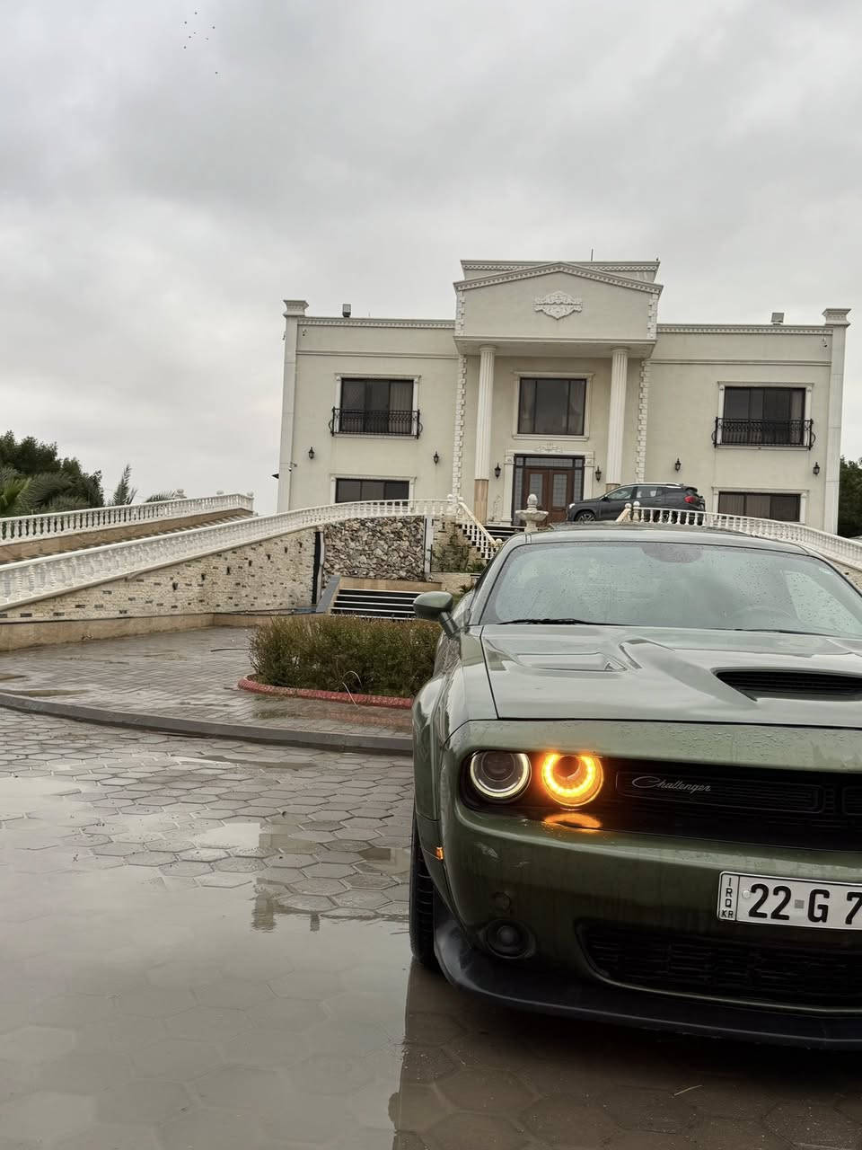 دودج جالنجر ٢١
سكات باك 
فتحه 
شاشه كبيره 
رادار خلفي 
ويل وايد بدي 
ضرر جاملغ ايمن بارد بدون صبغ 
السعر ٢٣٥
***********
