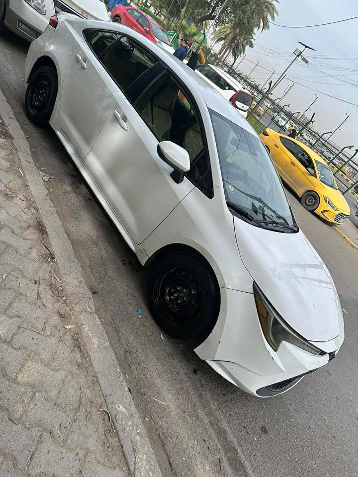 كورلا 20 وارد امريكي حادثها فقط تبديل جاملغ  امامي وبنيد بدون ايرباك 
بيها طخه بلهلال الخلفي يحتاج بارد على كد شبر 
موااصفات 1800 
السياره ماشيه 120الف  
Leمعروفه المواصفات 
رقم بغداد باسمي 
تبريد ثلاجه كامله مابيها نقص 
مكانها الصليخ الي تعجبه هلا بي السياره صارلها 3سنوات عندي 
سعرها 144 وبيها مجال للشراي ويدلل 
***********
