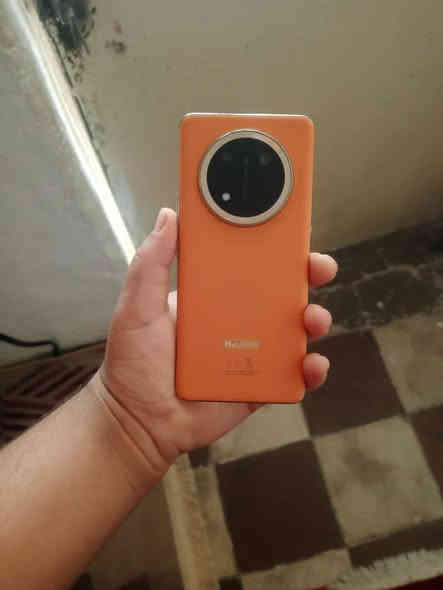 هونر اكس تسعه سي فايف جي ذاكره 256رام 12جهاز كامل غراضها سعره 300 بي مجال شي قليل مكان بعقوبه المفرك رقم هاتف بي بس واتساب ***********
