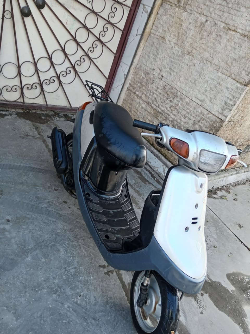 بوتين دبل سكريته محرك شرط مامفتوح سلف وايرمنيه شغاله
ونه مابي شرط السعر٢٩٠ بي مجال بصيط شراي تصل 
***********
