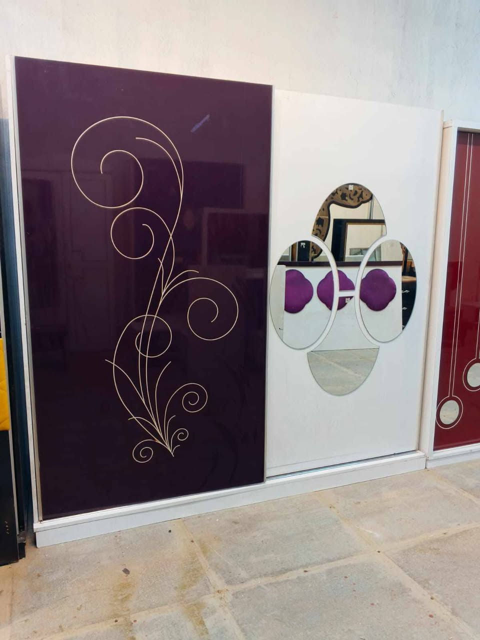 تخفيضااات عرووض نااار غرفة نوم مستعملة🇹🇷
 نضافة 90 ٪💯فول نضافه
عدد القطع / 7
نضام / سلايت💢
سعرها 425 💸
شد ونقل داخل بغداد مجاني🚛
يوجود توصيل محافضات 🚛 للحجز اخذ سكرين وتفضل واتس اب *********** تتوفر انواع الغرف
