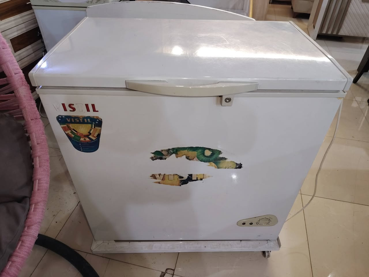 غراض لبيع العنوان سرجنار شارع ابو سناء مجاور فندق برج الحياة رقم موبايل *********** وتساب
