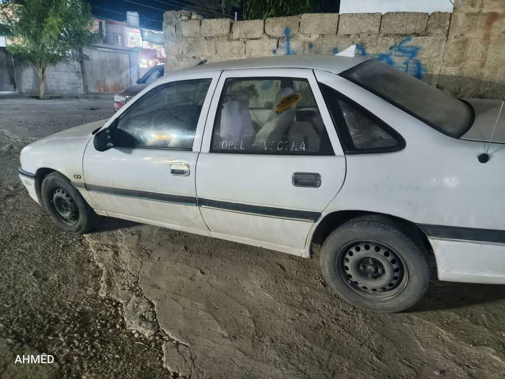 ئۆپڵ بۆ فرۆشتن بەشەرتی تەحویل کردن لە کەلارە زۆر پاکە  نرخی 27وەرەقە و مامەڵەیە بۆ زانیاری زیاتر پەیوەندی بکەن 

ژمارە: *********** كالار, السليمانية
