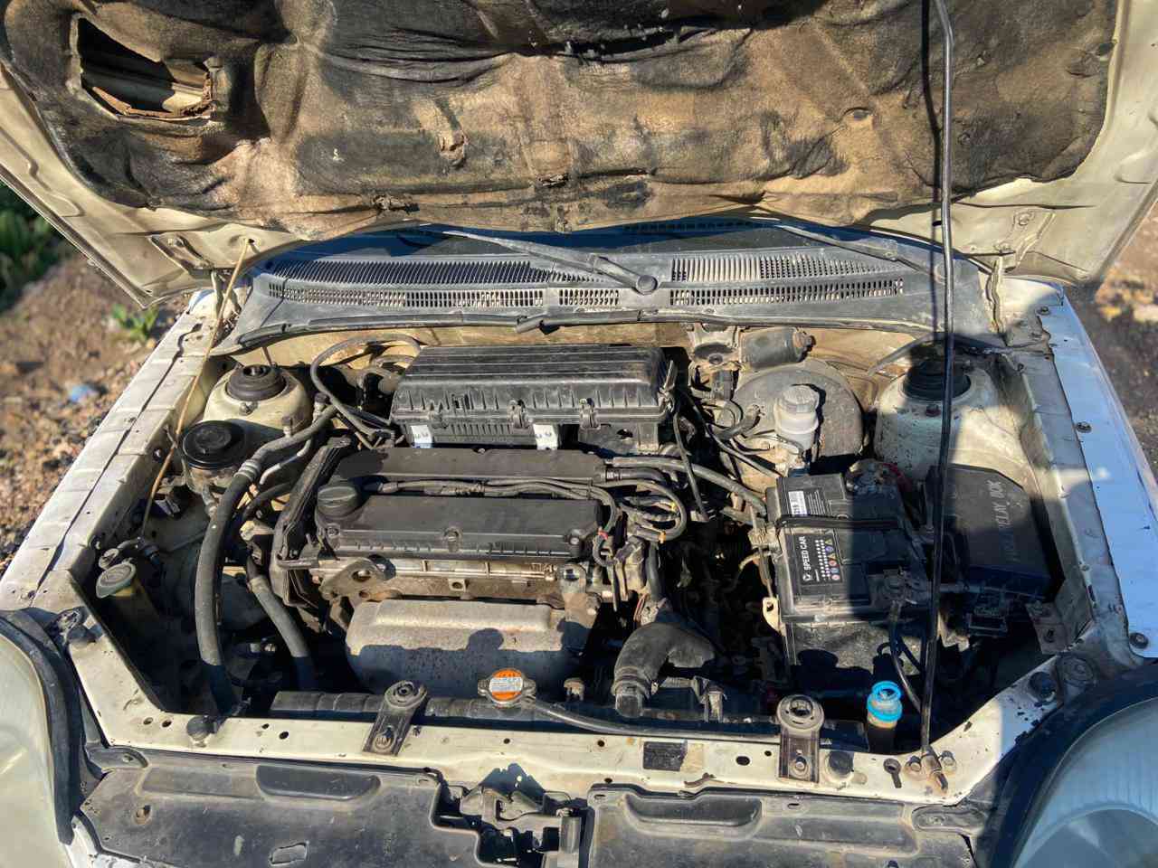 كيا ريو موديل2004رقم بغداد جديد گير اوتماتيك حداديه جديده تبريد ثلج كهربايات كله شغاله شاشه كامره اماميه مصبوغه حزام بدون حادث السعر45مكاني بغداد المحموديه ***********
