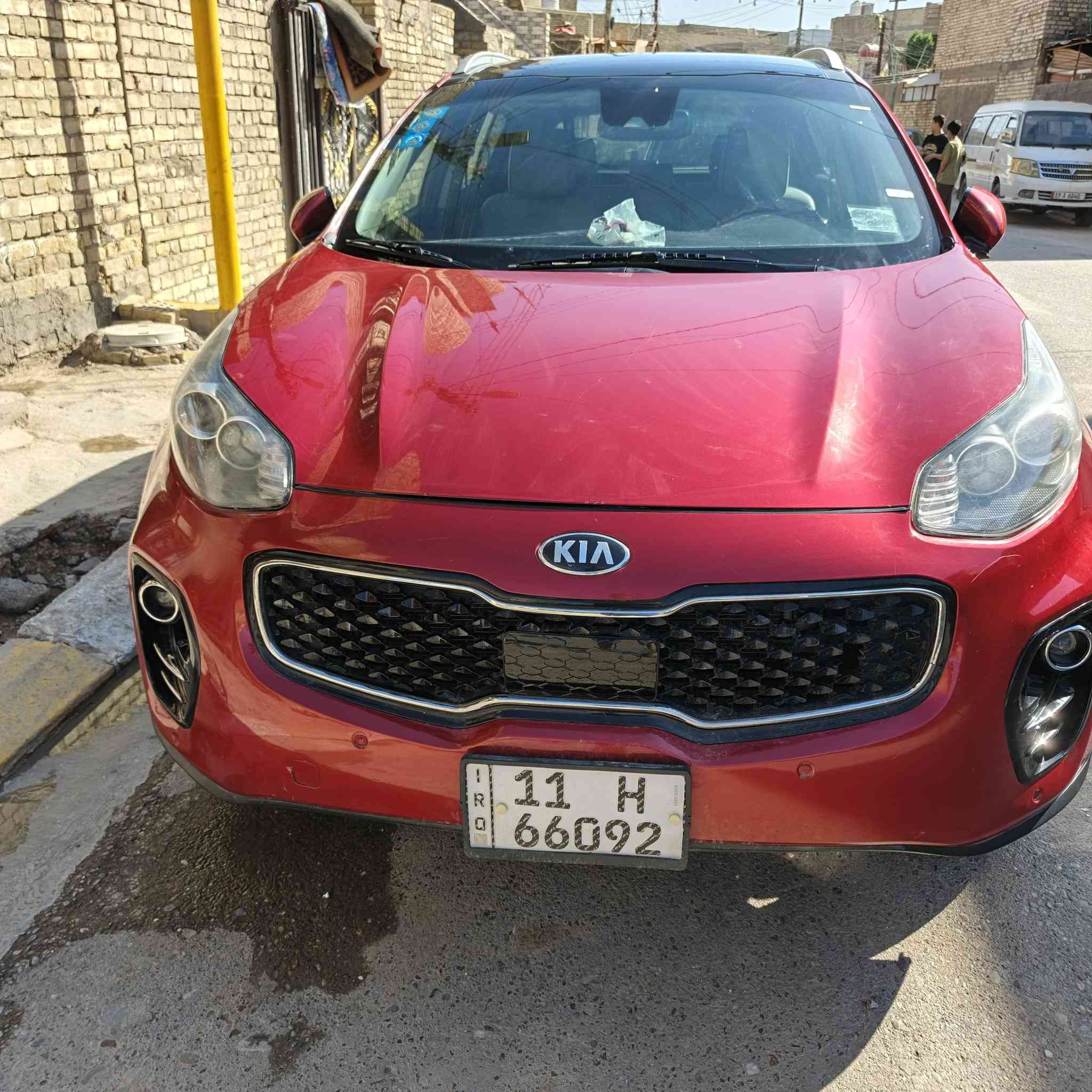 سلام عليكم عندي سبورتج 2017 بسمي رقم بغداد تحويل ثاني يوم محرك جيتي الاين 2400 خير من الله فول مواصفات بونراما المري شفط حساس خلفي حساسات جانبية تبريد شغال السيارة بيهة قطعتين كلير موجود بلصورة السيارة مابيهة سونار مكاني العبيدي قرب سوق الميت الرقم ***********  سعر السيارة 130 وبيهة مجال
