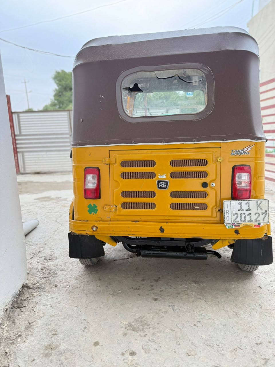 سلام عليكم 
تكتك للبيع موديل 2020 مرقمه رقم وسنويه رقم نكليزي تكتك خير من الله كشر يخبل مكفوله من تنقيص وتبخير بلاد
تخم تاير جديد بيه بس شخوط قليله المكان بغداد الدوره رقم ***********
