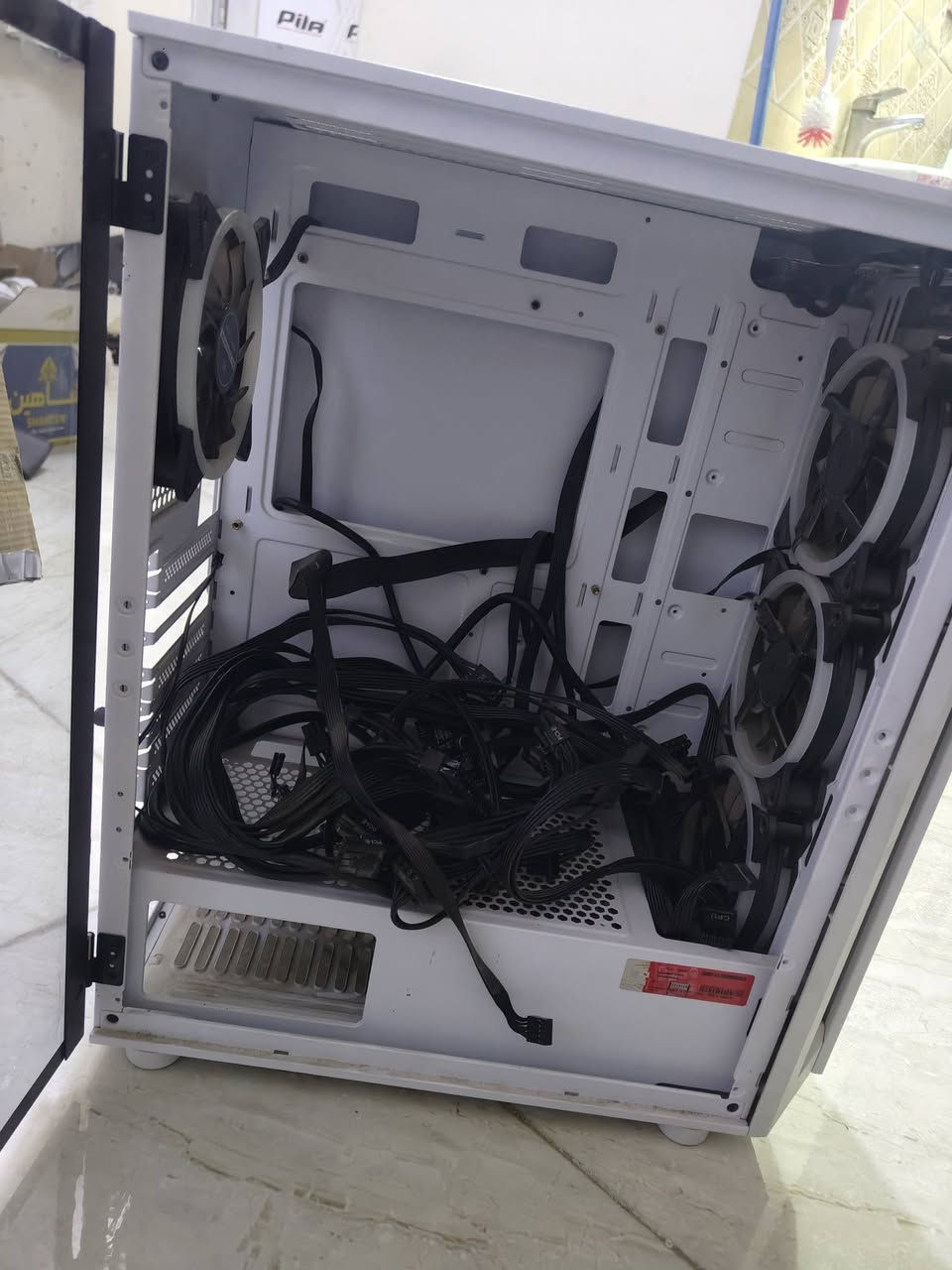 كيس بهذة الشكل ايمة segotep ويا بالداخل بور سبلاي 650w كما موضح بالصورة مستعملات بس شغالات ومامتعوبات ويا 4 مراوح بالداخل والهاب مالتهن
ابيعهن شلع يم اعلى سعر


**إذا كنت صاحب هذا الإعلان وتريد حذفه لأي سبب، رجاءا أرسل رسالة إلى الدعم الفني**