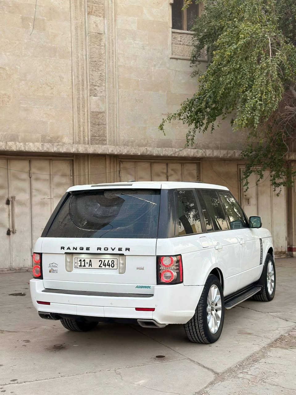 سلام عليكم ورحمة الله وبركاته
رانج روفر فوك موديل 2012
محرك عادي بدون سوبر جارج 
رقم بغداد الدولي بسمي مميز 
موصفات سياره خمس كامرات 
خمس بصمات رادارات جانبيه 
حساسات امامي وخلفي 
شاشات التلفزيون بل كشن 
كشنات تتفئه تبريد 
سبير منازل كتلوكات شركه 
سياره ماشيه 136 الف 
شرط سياره صفر مسج 
شرط سياره مكينه ع شركه 
كله سياره بشرط صدر ع شركه 
سياره ستخدام شخصي ع ايدي 
صارله 7 سنوات دعاميات صبغ 
وارد امريكا كلين وييه شبرين 
بارد اكرر شرط سياره وين تريد 
ترايك مقتوح من لفاو للبصره 
واني اسف على الاطاله 
اخواني الغوالي 
للمراوس فقط 
مكاني بغداد 
زيونه او الكراده 
الاستفسار اكثر هاذا رقمي 
***********
