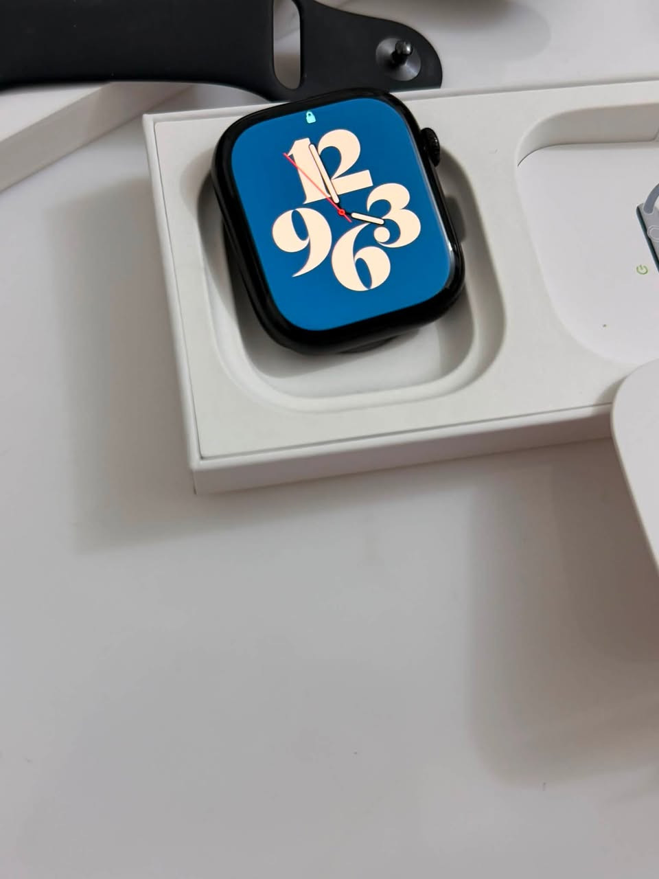 السلام عليكم متوفر ساعة ابل
Apple Watch Series10 46mm Black 

مع العلبة الأصلية والشاحنة الأصلية ومستعملة لمرات قليلة 

السعر 350 نهايتها 

المكان بحي اور

***********
