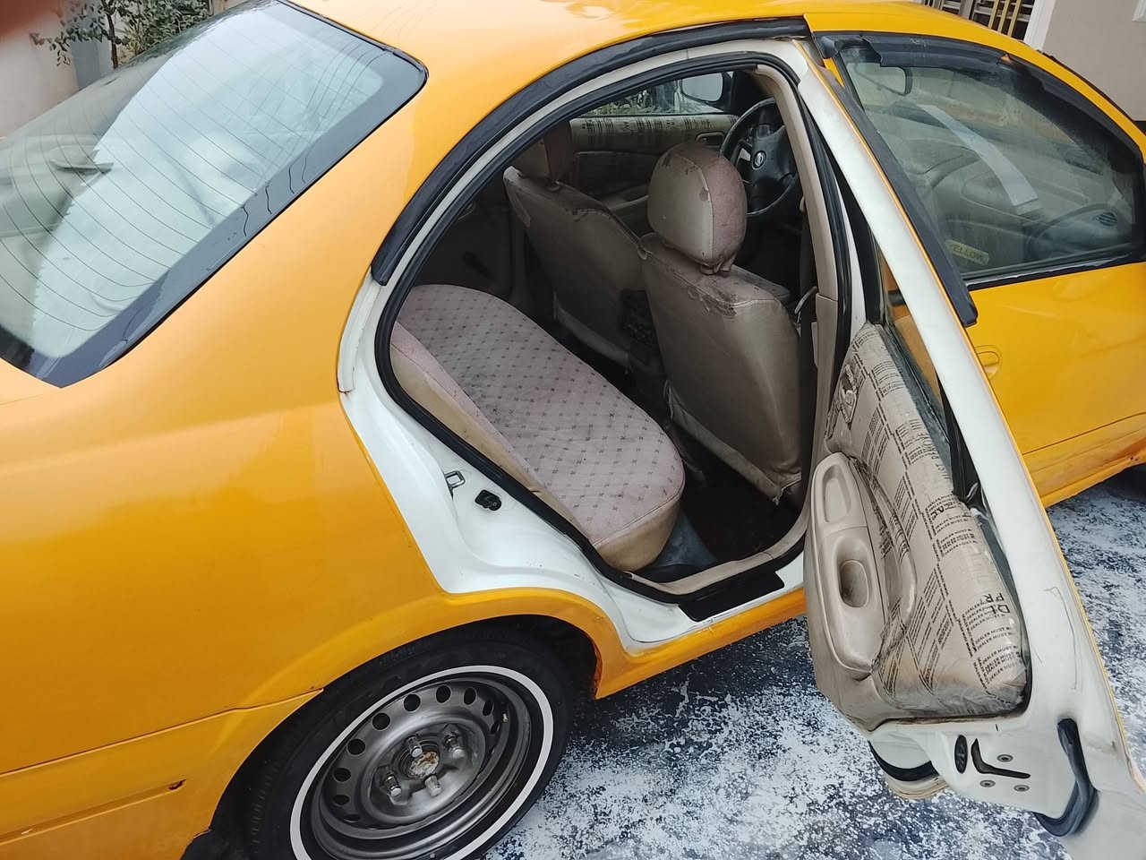 السلام عليكم سني موديل الفين وخمسه صفره بغداد السعر 60 وبيه مجال العنوان التاجي السياره جاهزه تبريد الي يريده اني بخدمته مراوس ترهم ***********   ***********
