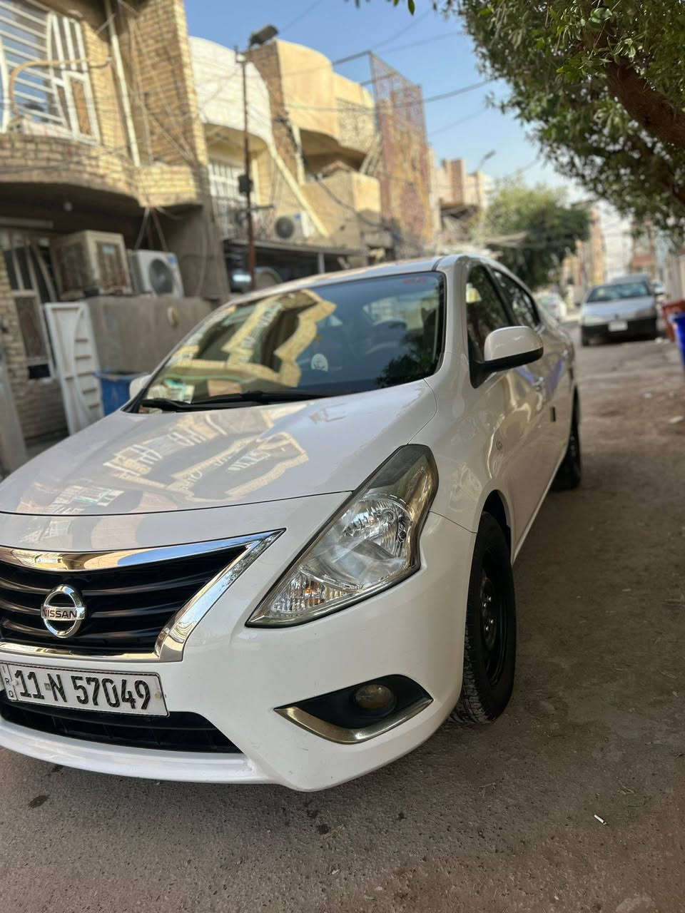 نيسان صني بغداد 2021 
نيسان صني هندي موديل 2021 بغداد رقم انكليزي هزة جديدة بليتة زرگة 

مكفولة من الصبغ والتبديل بيها رصعة بالباب الخلفي صغيرة 

تخم تاير جديد حتى السبير 

مغلفة ارضيتها جلد 

شاشة كامرة حساسات 

باتري جديد وادامة لكل السيارة بلكات نوزلات فيتبم دهن محرك وكير 

بيها دبل سويج ريمونت وكباتها وكتلوكاتها موجودات 
ماشية 85

السيارة مابيها اي نقص 

بيها رصعتين خفيفات ما مبينات 

السيارة مال جناي الله شاهد مال بيت 

رايدها ب 109 وبيها مجال ان شاء الله 

مكاني شارع حيفا 

*********** بي واتساب 

شرط تسوي عقد مروري

