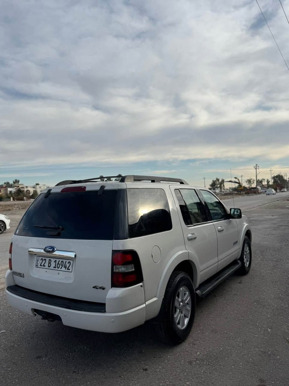 فۆرت ئیکس فلۆرا 2008. خەلیجی شەریکەی نیڤا. هەموشتی بەشەرتە مەکینەی نەکراوەتەوە قەپاخ سندوقی سبوخە بئ ژورئ. سەنەوی نوئیە. شوئن هەولئر. نرخ 100 
مۆبایل ***********
*********** أربيل, العراق
