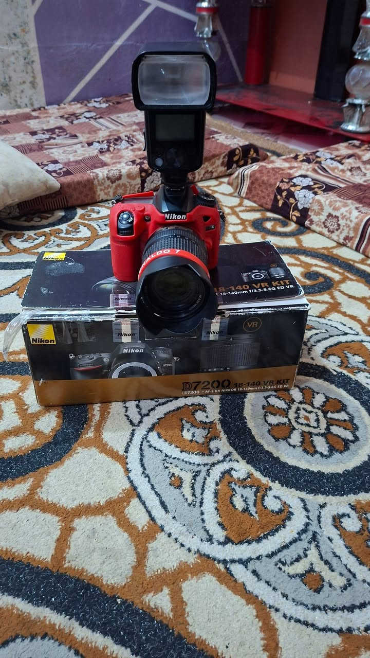 السلام عليكم نيكون٧٢٠٠ للبيع
مع فلاش خارجي 
شاحنه 
بطارية 🔋 
توصيله نقل صور مع كرتونه
لاستفسار لاتصال على الرقم او. على الخاص
***********
