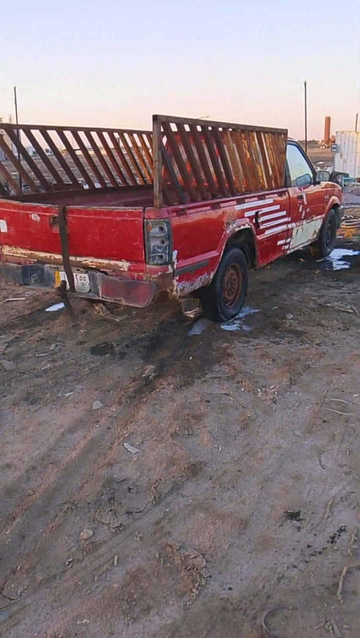 سلام عليكم بيكم مازدا لبيع رقم ذي قار بسمنه مكينه وكير بلاديه شرط تخم تاير جديد السعر 25 الاتسفسار التصال‏‪***********‬‏
