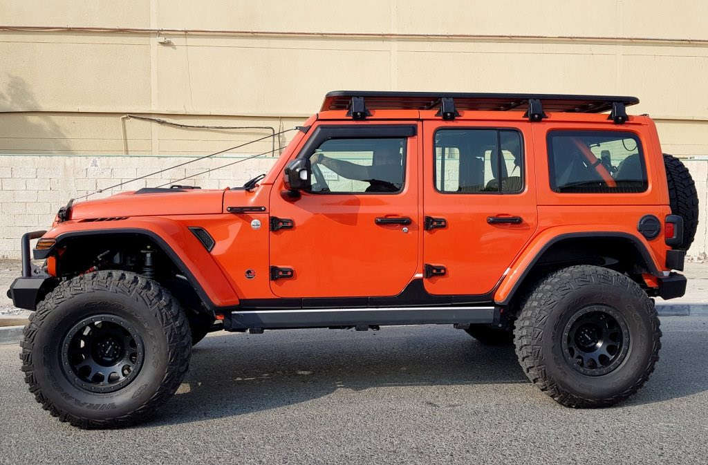 ويل مال روبيكون 2024
تايرات بي اف كودرج قياس 285/70/17
سيباية مال رانجلير وترهم ع اغلبية السيارات ماركة AOR
سعرها من دبي من رامي ب ١٠ ورقات 
مستخدمه شي قليل 
لايت اشارة لد جهة اليسار صفحة السايق
سكوبات بنيد روبيكون 
***********
***********
