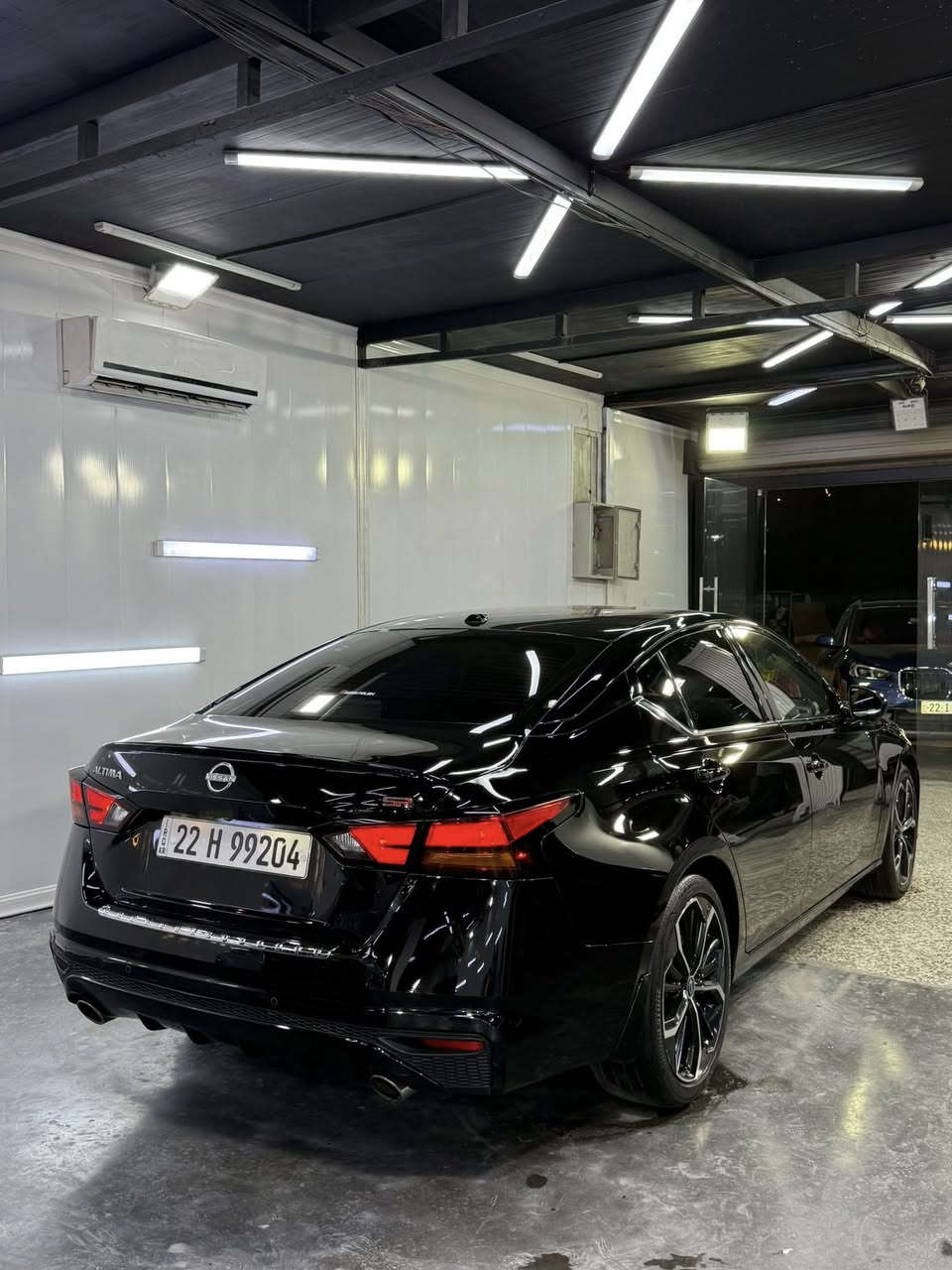 السلام عليكم للبيع(وبسعر مناسب)
نيسان التيما SR
موديل 2023
سيرفس كامل للسياره ( دهون + باتري + فلاتر + حداديه كامله + تخم تاير اصلي جديد )
كامل المواصفات ...
اوتو ستوب 
ورادرات جانبيه واماميه 
ماشي ٣٩ الف ميل 
بدون اي نقص 
حادث ربع الجاملغ وبنيد 
مكان السياره بغداد نفق الشرطه 
السعر 14.900$ مجال بسيط 
***********
