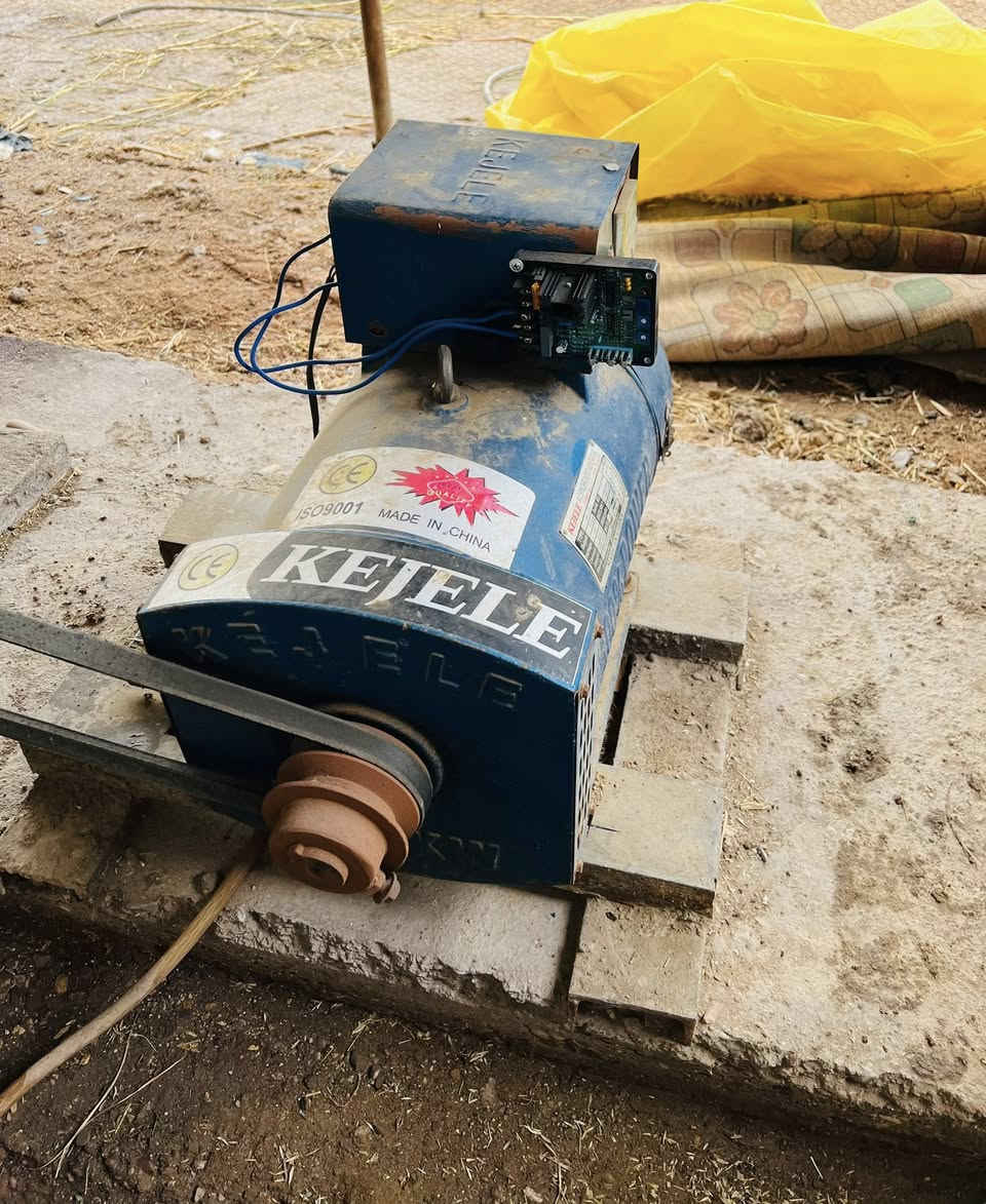 السلام عليكم ورحمة الله وبركاته
توجد مولدة كهربائية للبيع كل المعلومات الخاصة بيها موجودةبالصور وكذلك يوجد جهاز منظم التوليد مربوط على جهاز التوليد
السعر مليون ونص 
الاتصال على الرقم التالي ***********
العنوان : محافظة ميسان- قضاء الكحلاء
