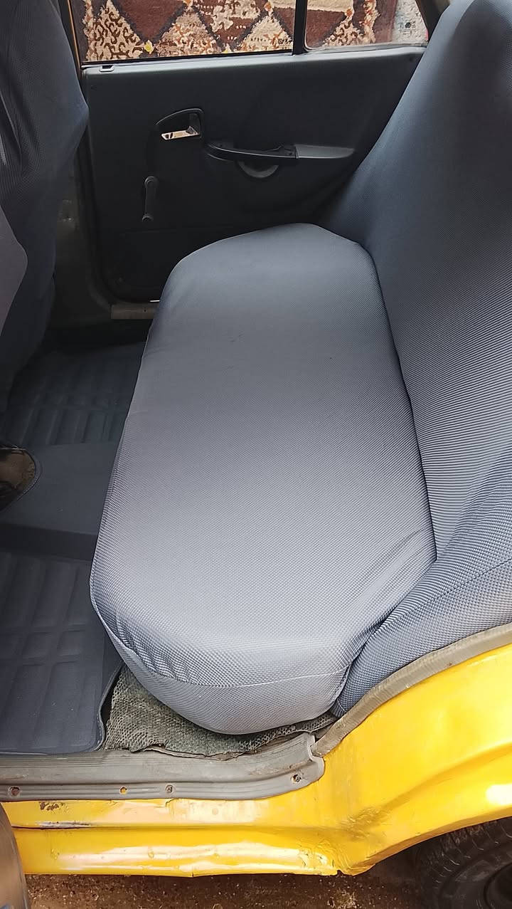 سايبا رقم بغداد سنويه عضم عاج ل28  ومستمسكات راعيها  عندي  هيئه وغرمات ماعرف بيهن علئ المشتري مكينه وكير جدد تخم تاير وكهربائيات كلها شغاله لايت زنون  تدفئ شغاله  تبريد عوزه بس غاز سياره جاهزه كبل للشارع رايدها ب15 مكاني بغداد الحبيبيه
***********
