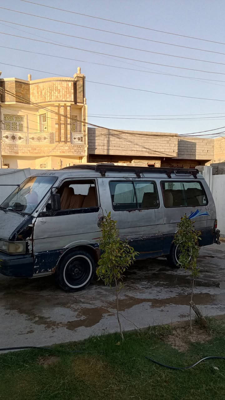 سلام عليكم اخوان كيه بسته للبيع موديل 1994 سنويه لل2030 محرك مجفت جديد سياره حلوه مكانها فلوجه  
 السعر 32 
الرقم *********** 
رقم كورك ***********
