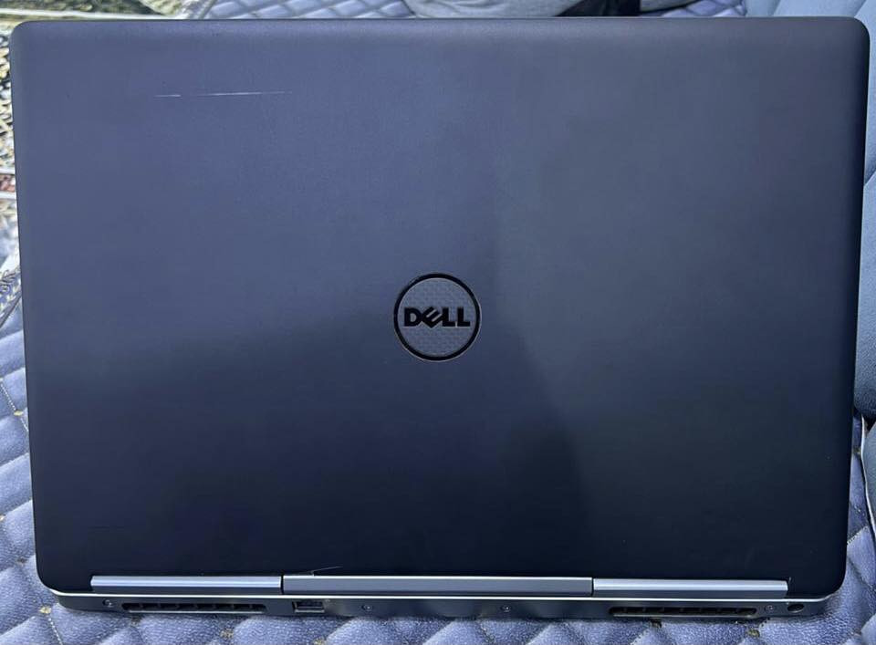 السلام عليكم 
متاح لابتوب 

المواصفات 
Core i7 7700HQ 
RAM 16G ddr3
Gpu نفيديا كوادرو m2200 4g خارجي

Gpu intel 8g داخلي 

هارد عدد 2 ssd 
الاول 256 كيكا 
الثاني 512 كيكا 

حجم الشاشة 15.6
نوع DEEL

قيم بالي يرضي الله 
مكاني بغداد اليوسفية قرب معمل زينب
متوفر توصيل الى بعض مناطق الكرخ


**إذا كنت صاحب هذا الإعلان وتريد حذفه لأي سبب، رجاءا أرسل رسالة إلى الدعم الفني**