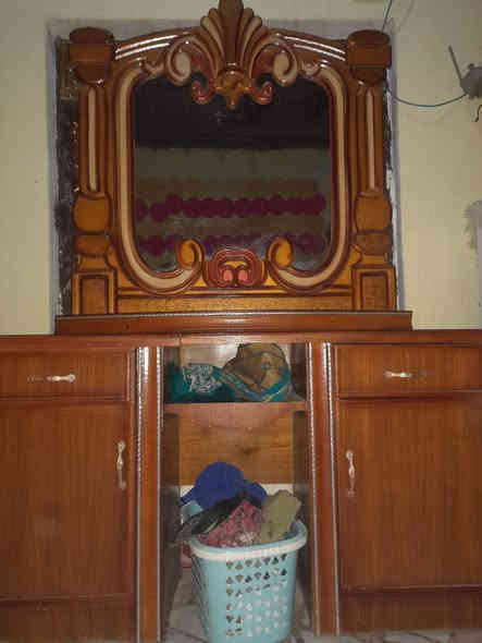 غرفه اخشاب عراقي كلش جديده كارتون السعر مليون وبيها مجال حگ النقل مو شراي لا تتصل رجاء سبب البيع ضروف صحيه طارئه  ***********
