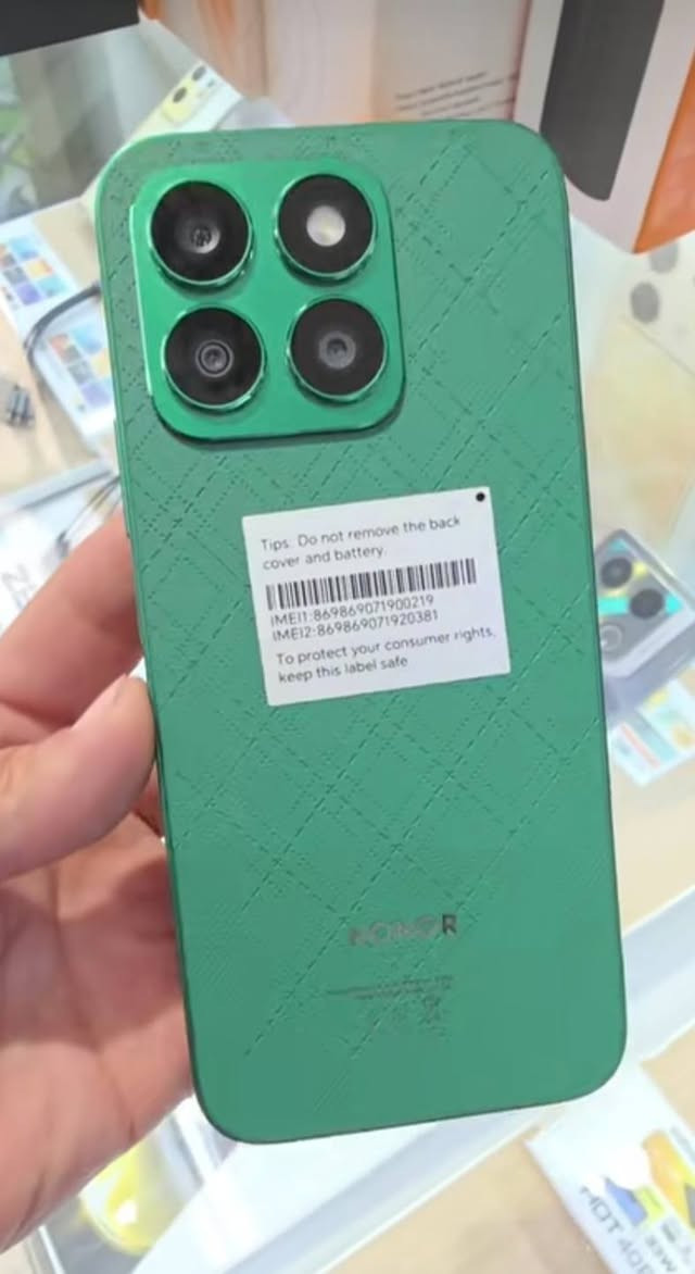 السلام عليكم اخوان جهاز للبيع
هونر X8b العملاق من هونر 
ذاكرة 256 رام 16
معالج سناب دراجون 4g 685  ببجي 60 فريم
الكاميرا الخلفيه 108 ميغا بكسل و الاماميه 50 ميغا
والبطارية 4500 ملي امبير 
الشاشه جبيرة بمقياس 6.8 ودقه 2412x1080 وبمعدل 90 هيتز 
الشاشه اصليه ما مبدله والجهاز ما مفتوح ابد

عيوبة اخوان الجهاز مابي اي عيب فقط هاذي النقطة السودة ما تكبر و اللمس بمكانها شغال وبعد ابد مابي اي عيب فقط هاذي النقطة السودة
السعر اخوان 135 وبي مجال للطيبين  ويرهم للمراوسه  الي يريد يشتري خاص


**إذا كنت صاحب هذا الإعلان وتريد حذفه لأي سبب، رجاءا أرسل رسالة إلى الدعم الفني**