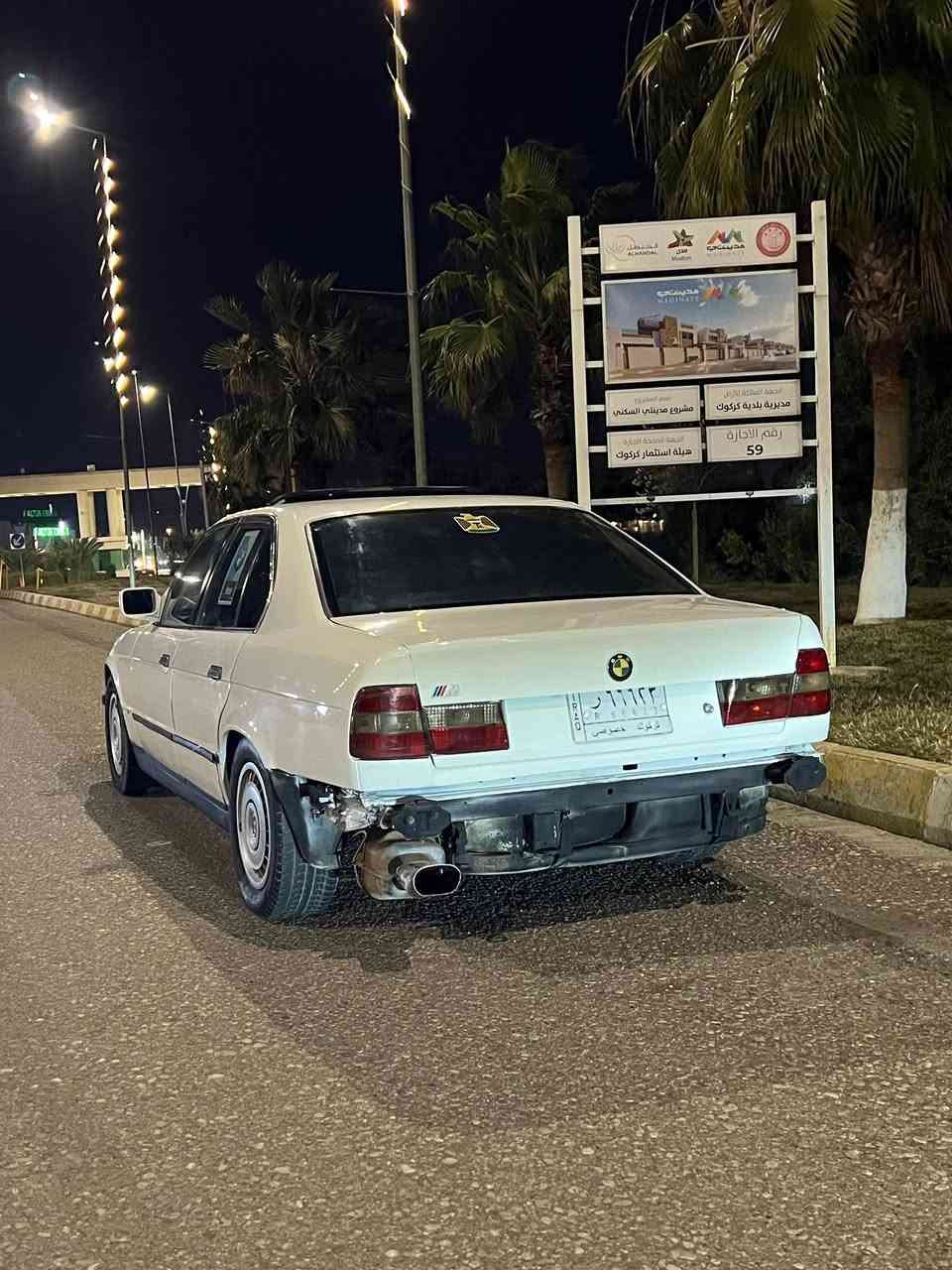 سلام عليكم بي ام موديل 89
فل520
رقم كركوك شرط تحويل 
السعر 36 وبيه مجال 
رقم تلفون ***********
وتس ***********
