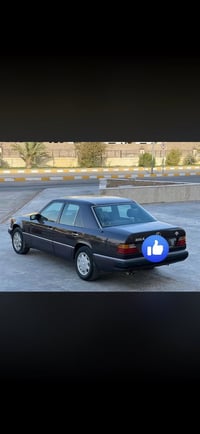 مارسدس 1990 مصبوغه عام جماليه 🚗 للبيع سيارة نظيفة جداً الموديل: 1990  ...
